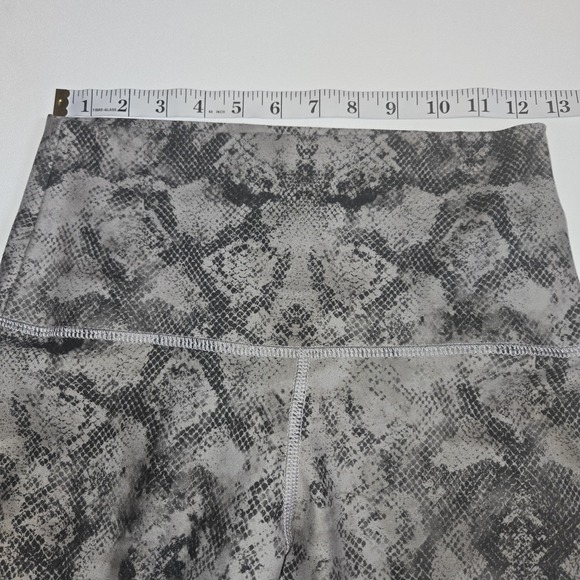 Evolution and Creation Gray Snake Pattern Leggings Women's Medium Mia Leggings M - Picture 2 of 6